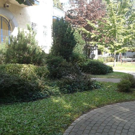 Lily Apartman Budapest Exterior foto